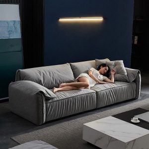 Bảo quản sofa và bàn ghế văn phòng trong mùa mưa bão